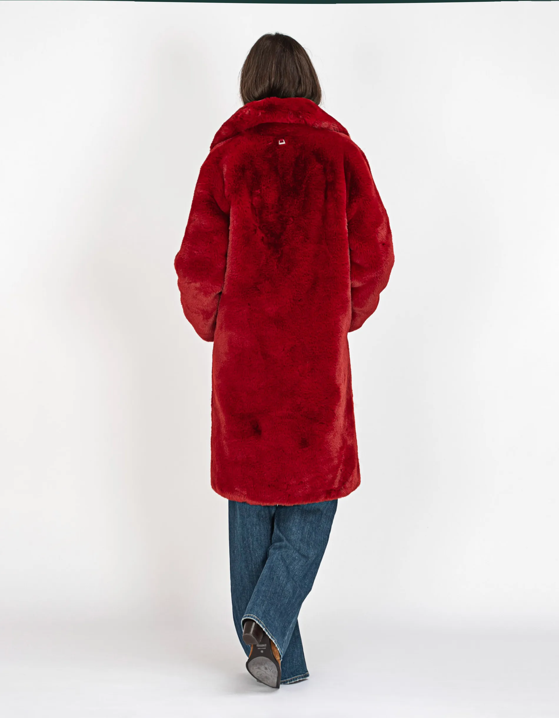 Apparis Steffi Rouge // Faux Fur Mantel
